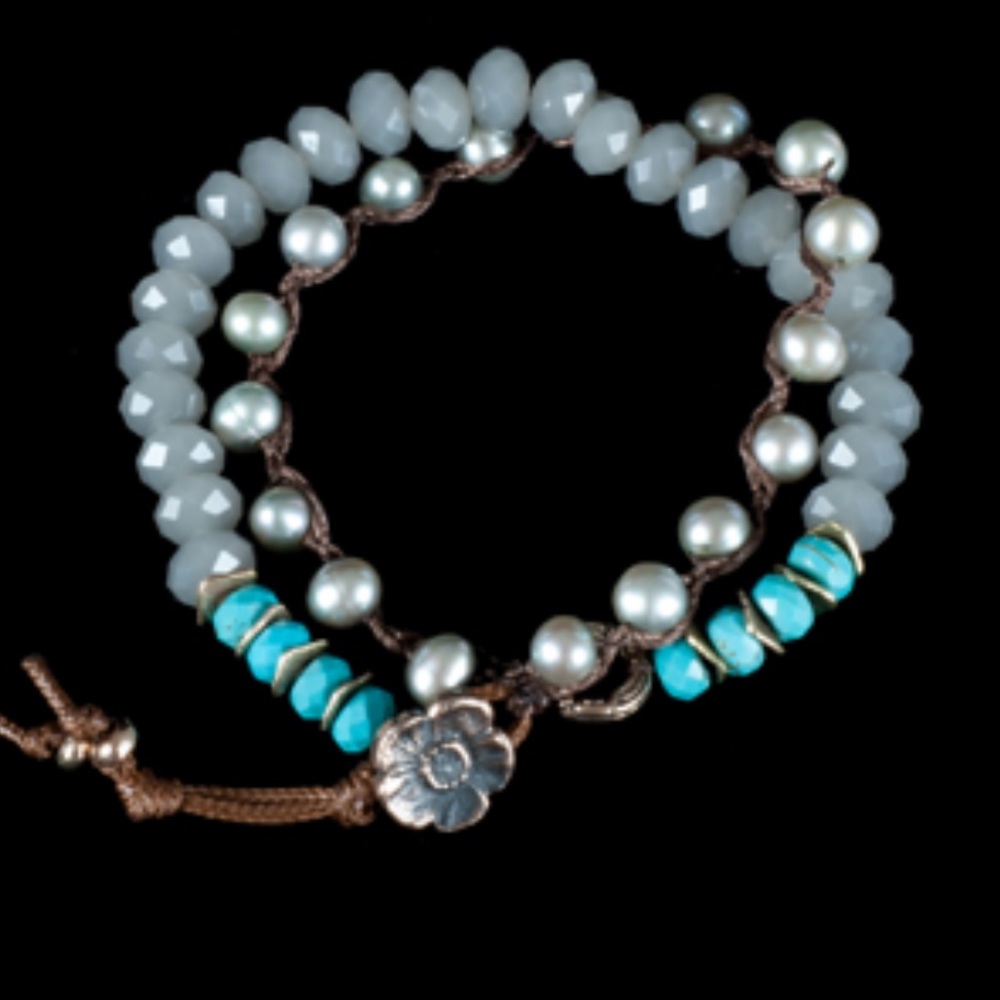 ISO 💔Love heals turquoise pearl beaded wrap💙